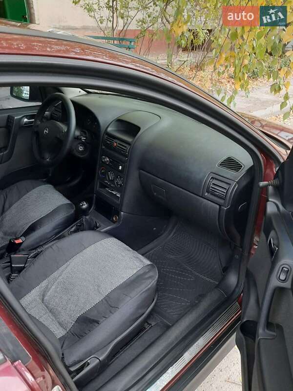 Седан Opel Astra 2003 в Харкові