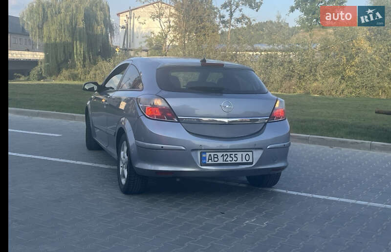 Купе Opel Astra 2006 в Виннице