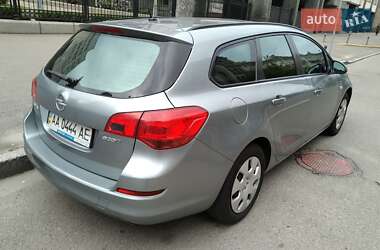 Универсал Opel Astra 2011 в 