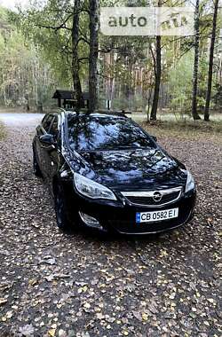 Універсал Opel Astra 2011 в Ніжині