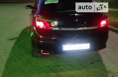 Купе Opel Astra 2008 в Рогатине