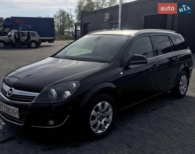 Универсал Opel Astra 2010 в Коломые