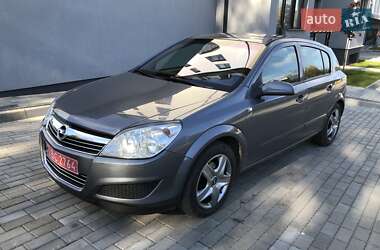 Хэтчбек Opel Astra 2008 в Дубно