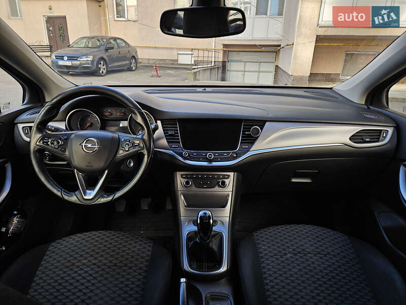 Універсал Opel Astra 2016 в Києві