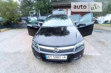 Универсал Opel Astra 2005 в Калуше