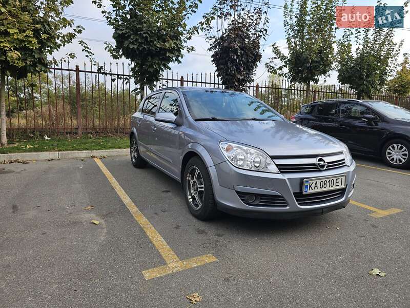 Хэтчбек Opel Astra 2004 в Киеве