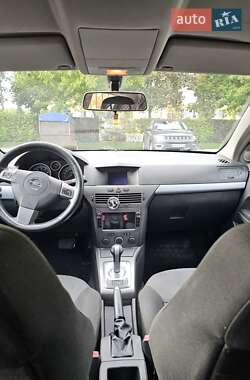 Хэтчбек Opel Astra 2004 в Киеве