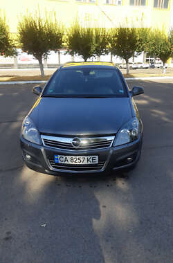 Універсал Opel Astra 2009 в Києві