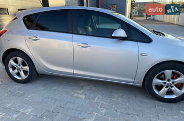 Хэтчбек Opel Astra 2010 в Кременце