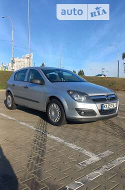 Хэтчбек Opel Astra 2006 в Киеве