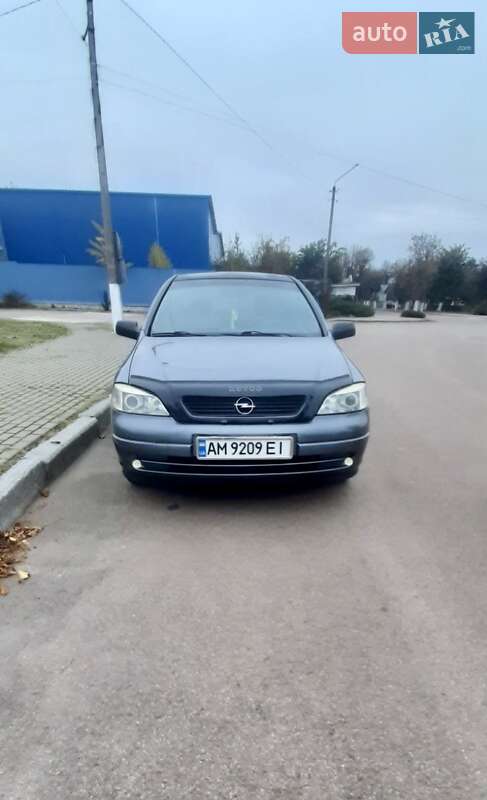 Седан Opel Astra 2007 в Овруче