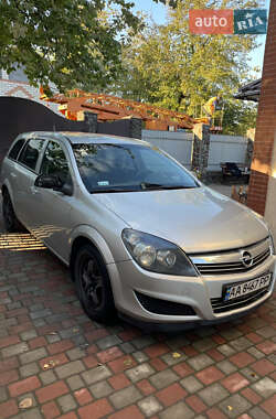 Универсал Opel Astra 2012 в 