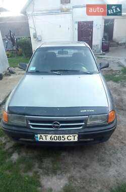 Седан Opel Astra 1992 в 