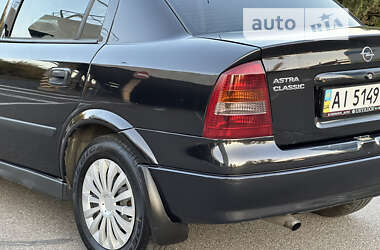 Седан Opel Astra 2005 в 