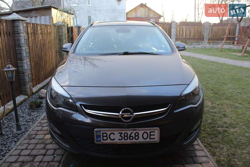 Універсал Opel Astra 2015 в Самборі