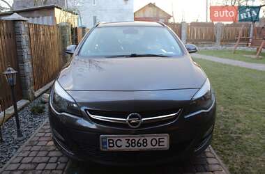 Універсал Opel Astra 2015 в Самборі