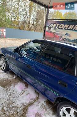 Седан Opel Astra 1993 в 
