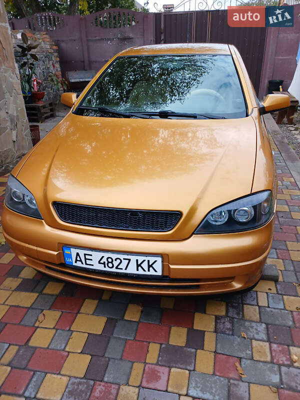Купе Opel Astra 2000 в 