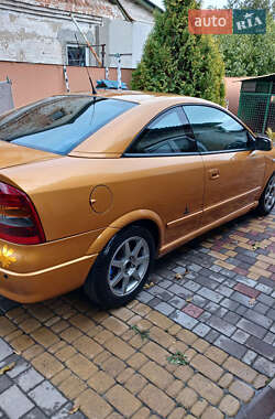 Купе Opel Astra 2000 в 