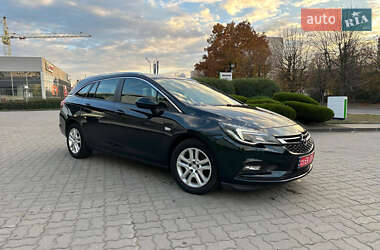 Универсал Opel Astra 2017 в Луцке