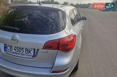 Универсал Opel Astra 2011 в 