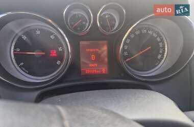 Универсал Opel Astra 2011 в 