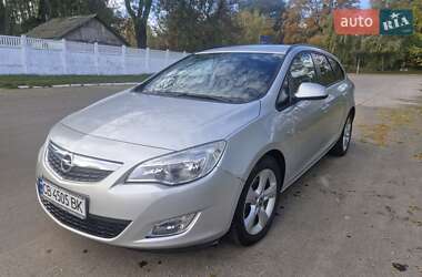 Универсал Opel Astra 2011 в 