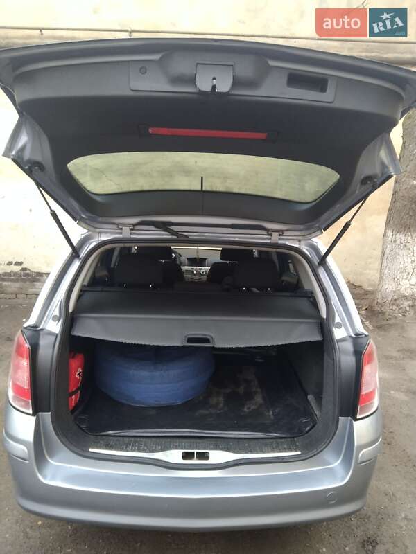 Универсал Opel Astra 2007 в Львове