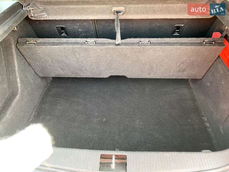 Хэтчбек Opel Astra 2010 в Новой Ушице