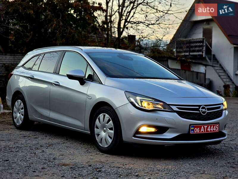 Універсал Opel Astra 2018 в Бердичеві