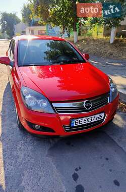 Хетчбек Opel Astra 2012 в Первомайську