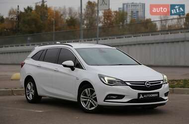 Універсал Opel Astra 2016 в Києві