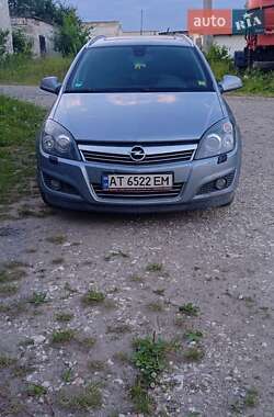 Универсал Opel Astra 2010 в 
