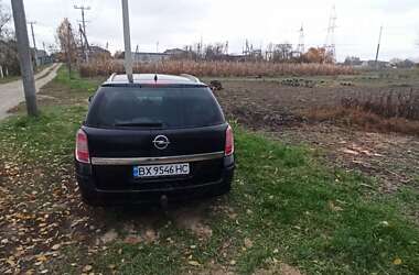 Універсал Opel Astra 2010 в Ізяславі