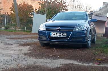 Універсал Opel Astra 2005 в Звенигородці