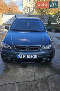 Седан Opel Astra 2005 в Фастові