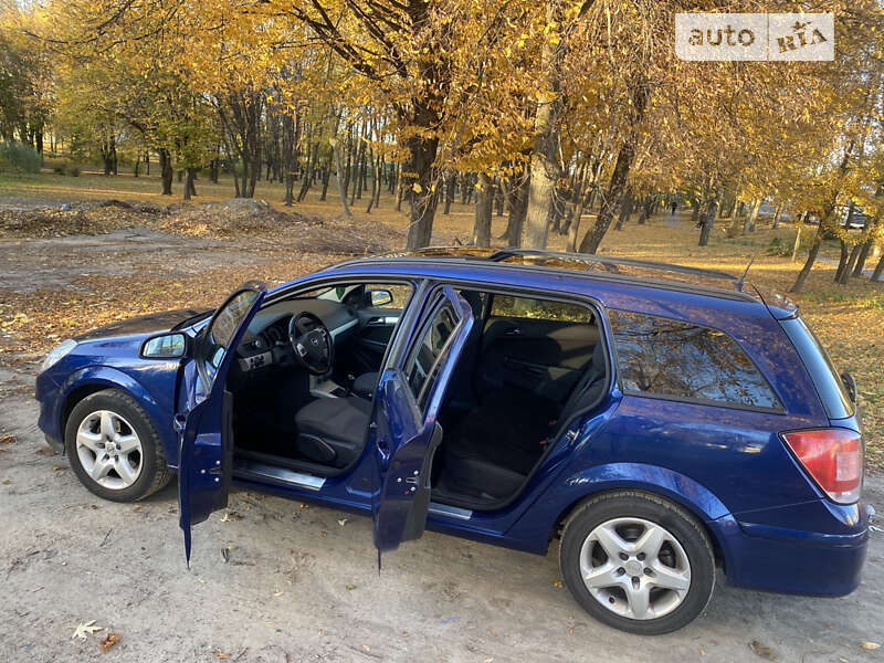 Универсал Opel Astra 2008 в Киеве