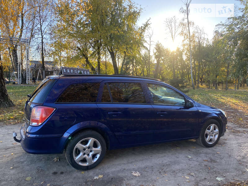 Универсал Opel Astra 2008 в Киеве