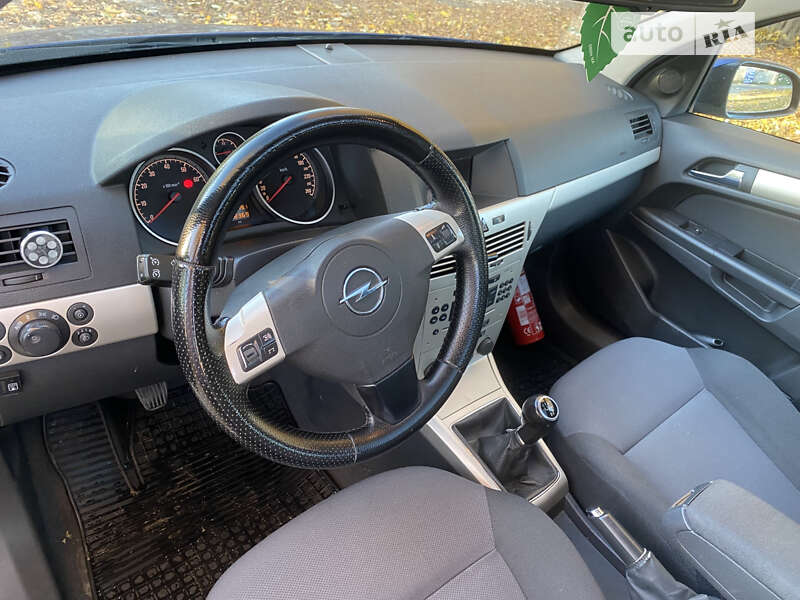Универсал Opel Astra 2008 в Киеве