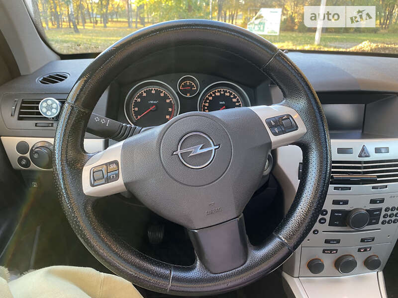 Универсал Opel Astra 2008 в Киеве