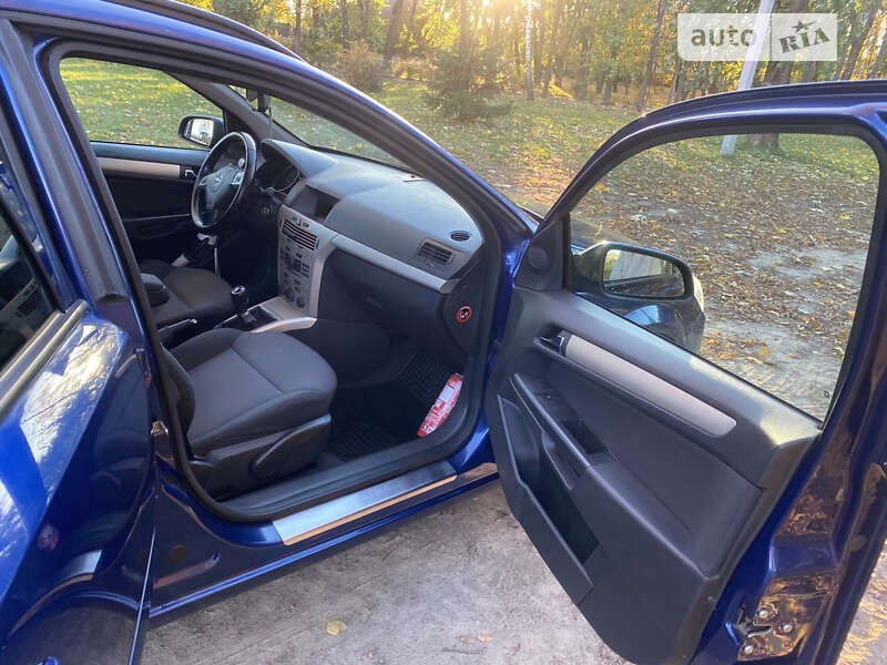 Универсал Opel Astra 2008 в Киеве