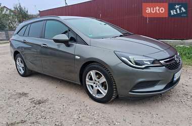 Универсал Opel Astra 2017 в Городенке