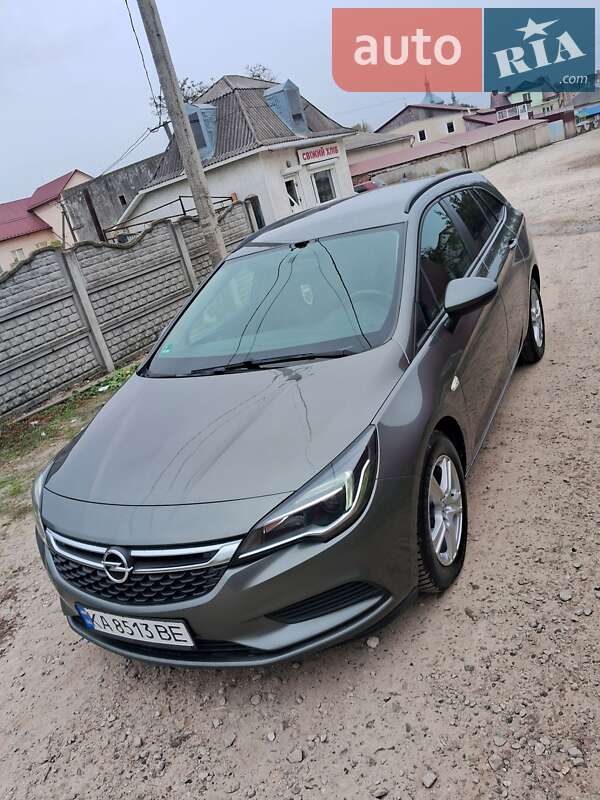 Универсал Opel Astra 2017 в Городенке