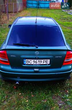 Хэтчбек Opel Astra 1999 в 