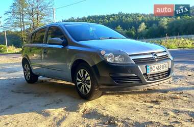 Хэтчбек Opel Astra 2004 в 