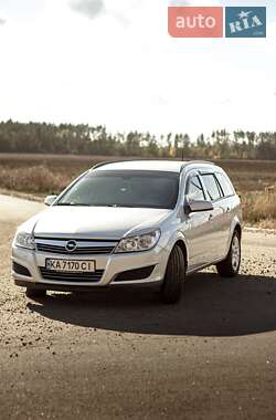 Універсал Opel Astra 2009 в Києві