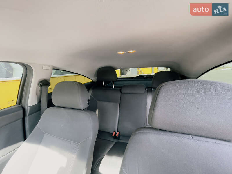 Хэтчбек Opel Astra 2009 в Ровно