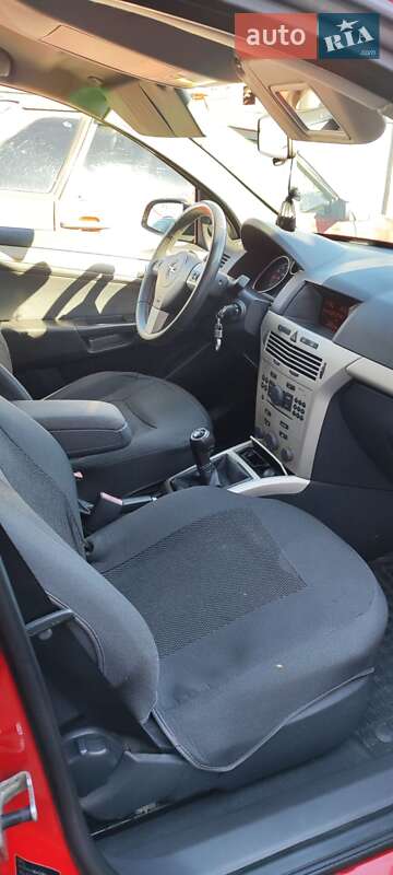 Універсал Opel Astra 2007 в Житомирі