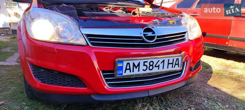 Універсал Opel Astra 2007 в Житомирі
