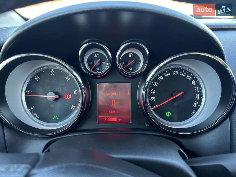 Универсал Opel Astra 2013 в Стрые